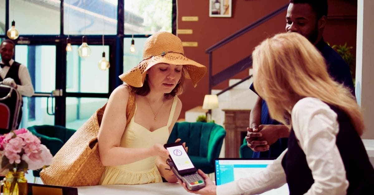 Improving Hospitality with Fast-Resolution Conversational IVR Improving Hospitality with Fast-Resolution Conversational IVR